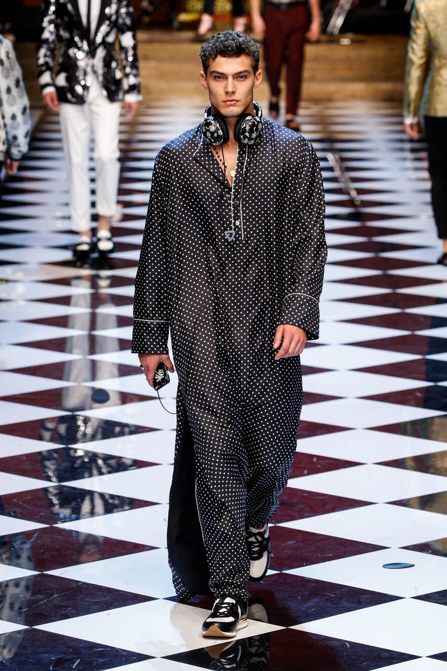 Dolce-n-Gabbana_ful_M_S17_MI_016