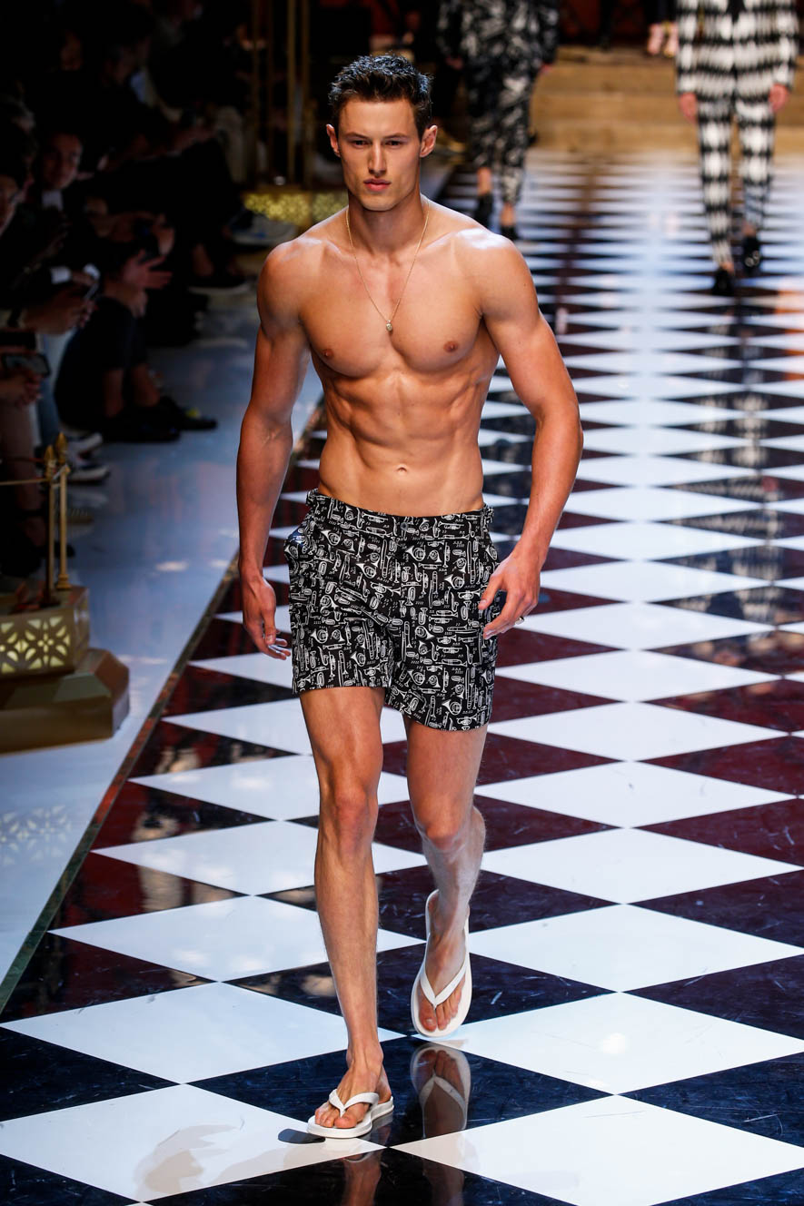 Dolce-n-Gabbana_ful_M_S17_MI_029