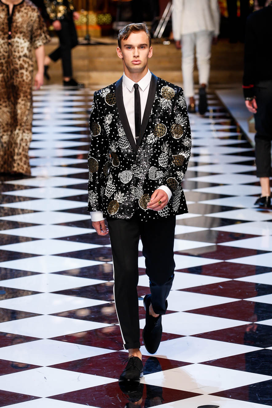 Dolce-n-Gabbana_ful_M_S17_MI_043
