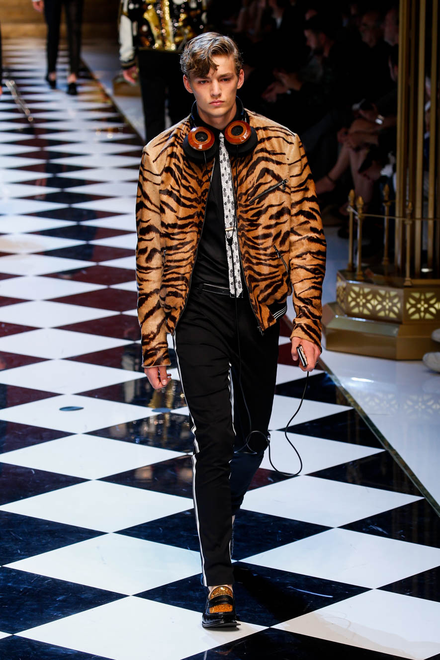 Dolce-n-Gabbana_ful_M_S17_MI_090