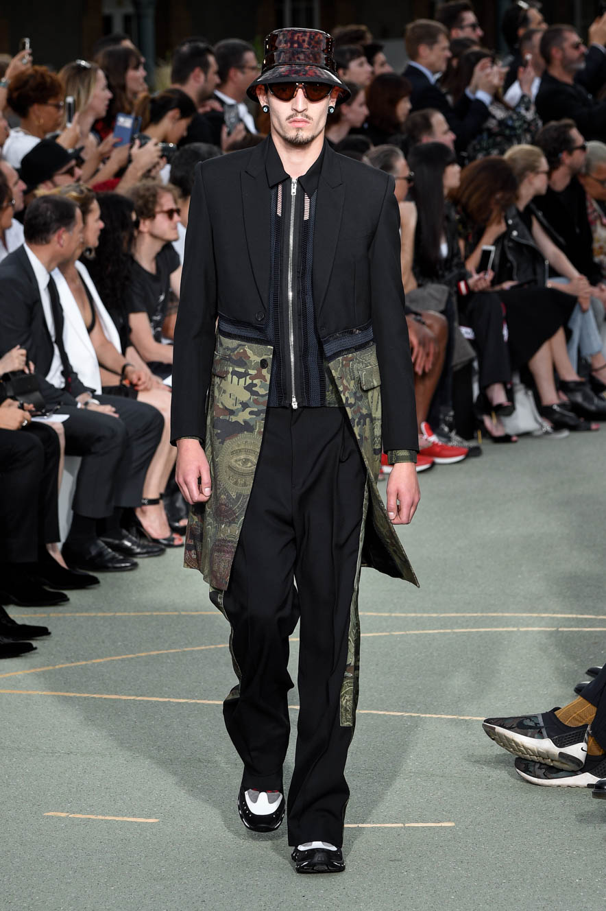 Givenchy_ful_M_S17_PA_025