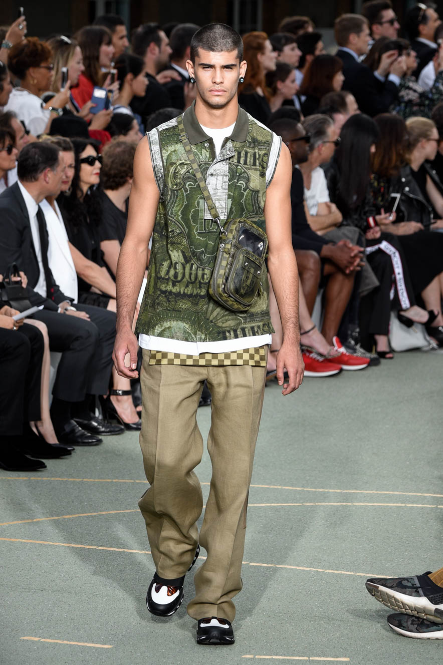 Givenchy_ful_M_S17_PA_037