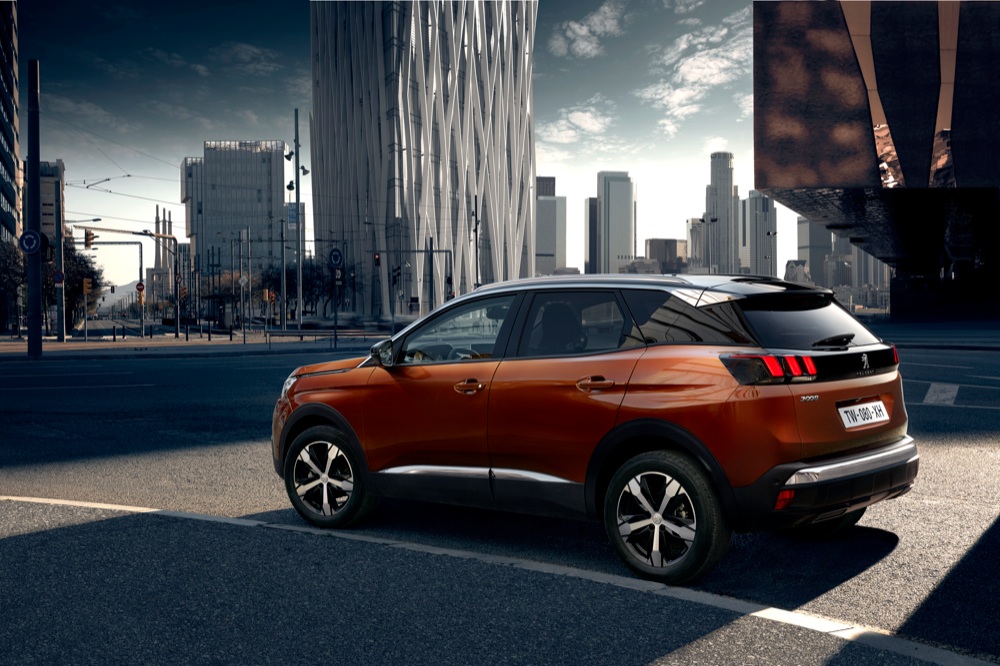PEUGEOT 3008