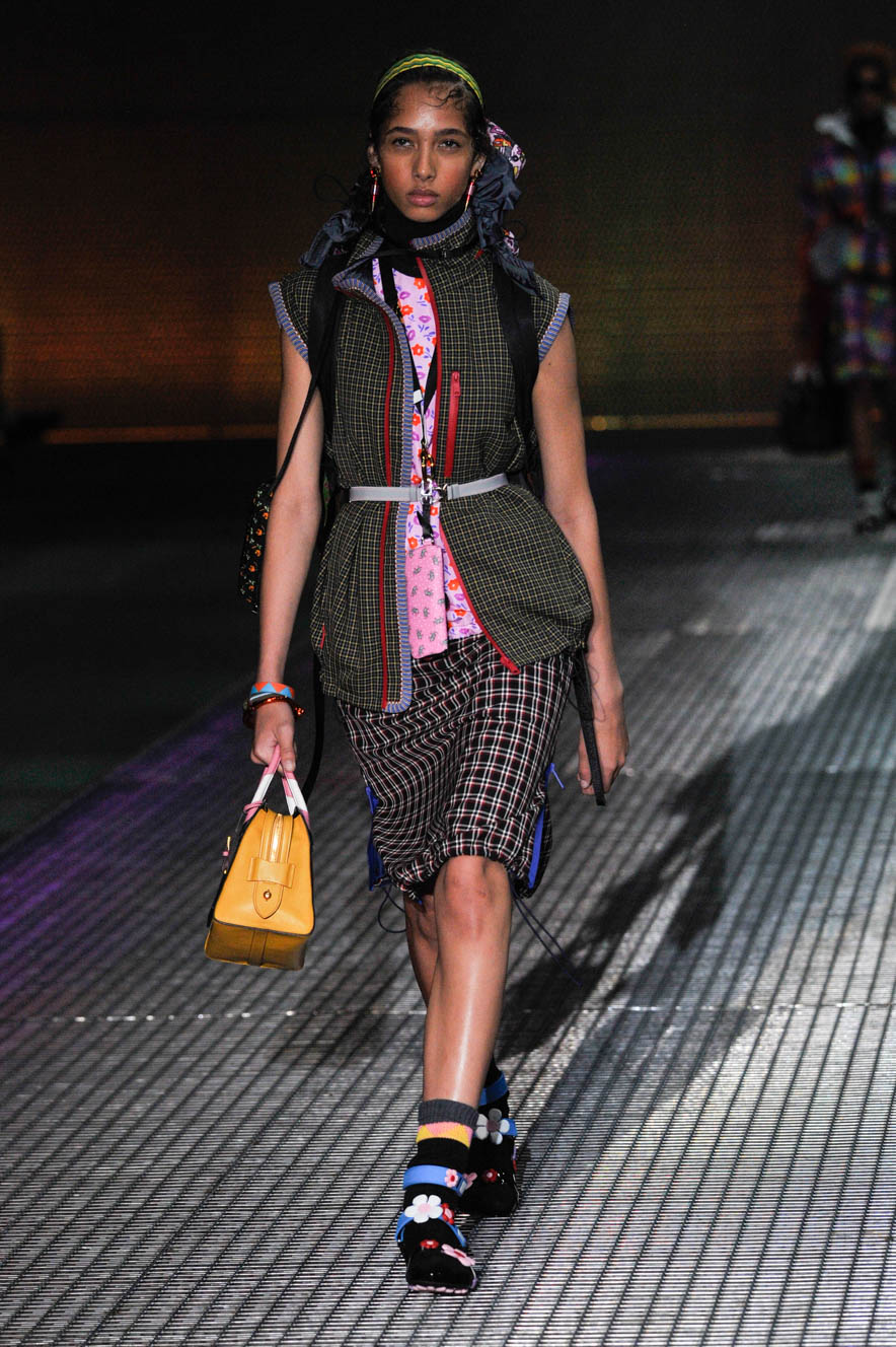 Prada_ful_M_S17_MI_018