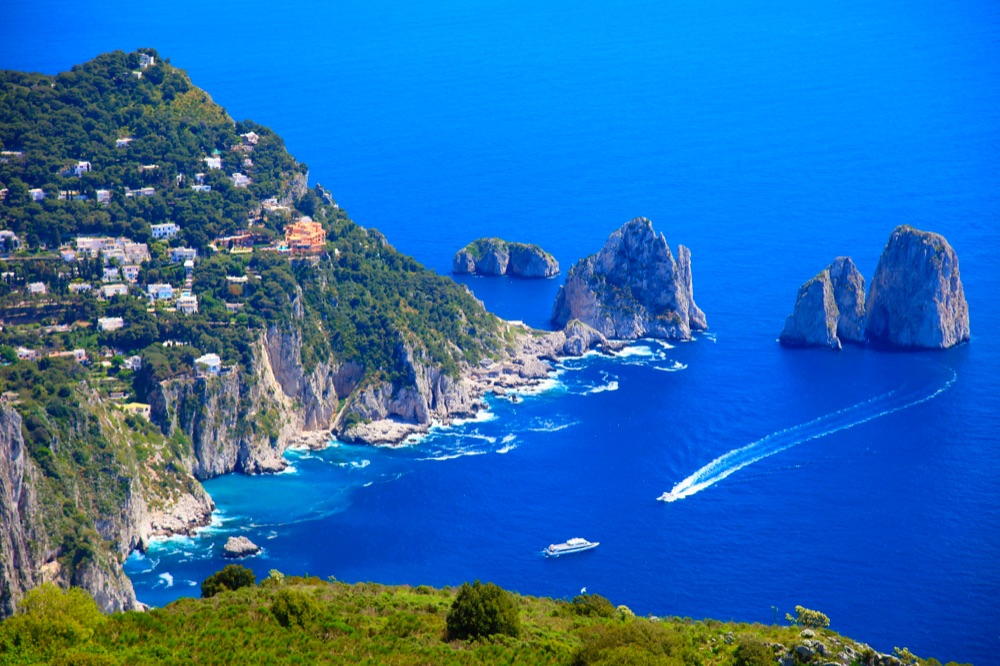 Capri 1