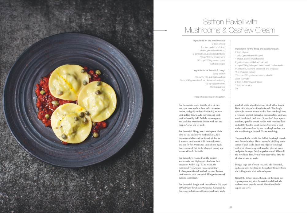 Ravioli allo zafferano con funghi e anacardi