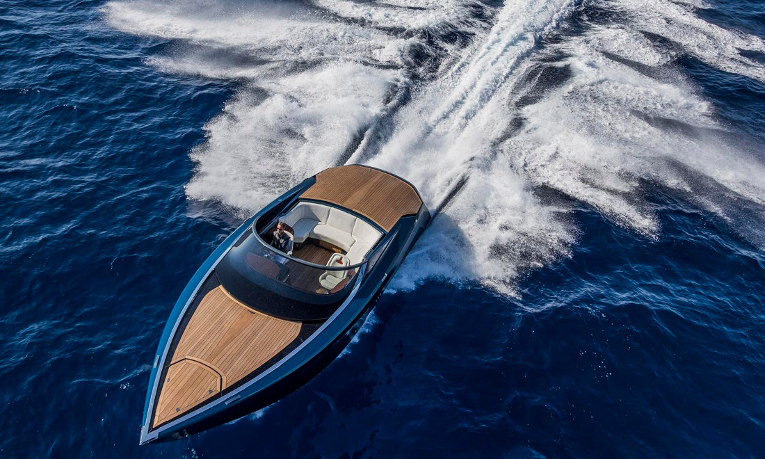 aston-martin-AM37-03