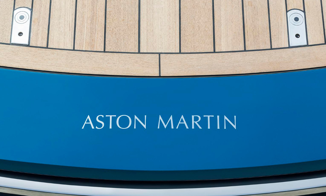 aston-martin-AM37-05