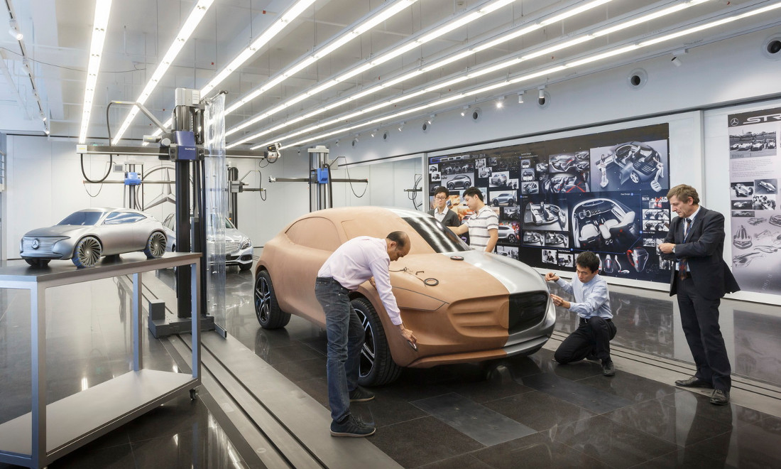 mercedes-design-team-teasers-1-glb-eq