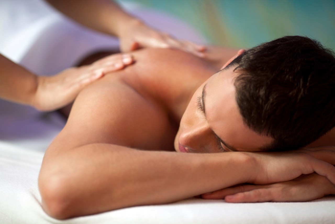 thumbnail_1569893_Spa_man_massage