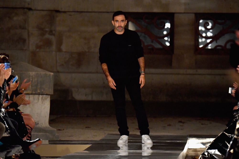 Givenchy : Runway - Paris Fashion Week Womenswear Spring/Summer 2017 tisci_versace