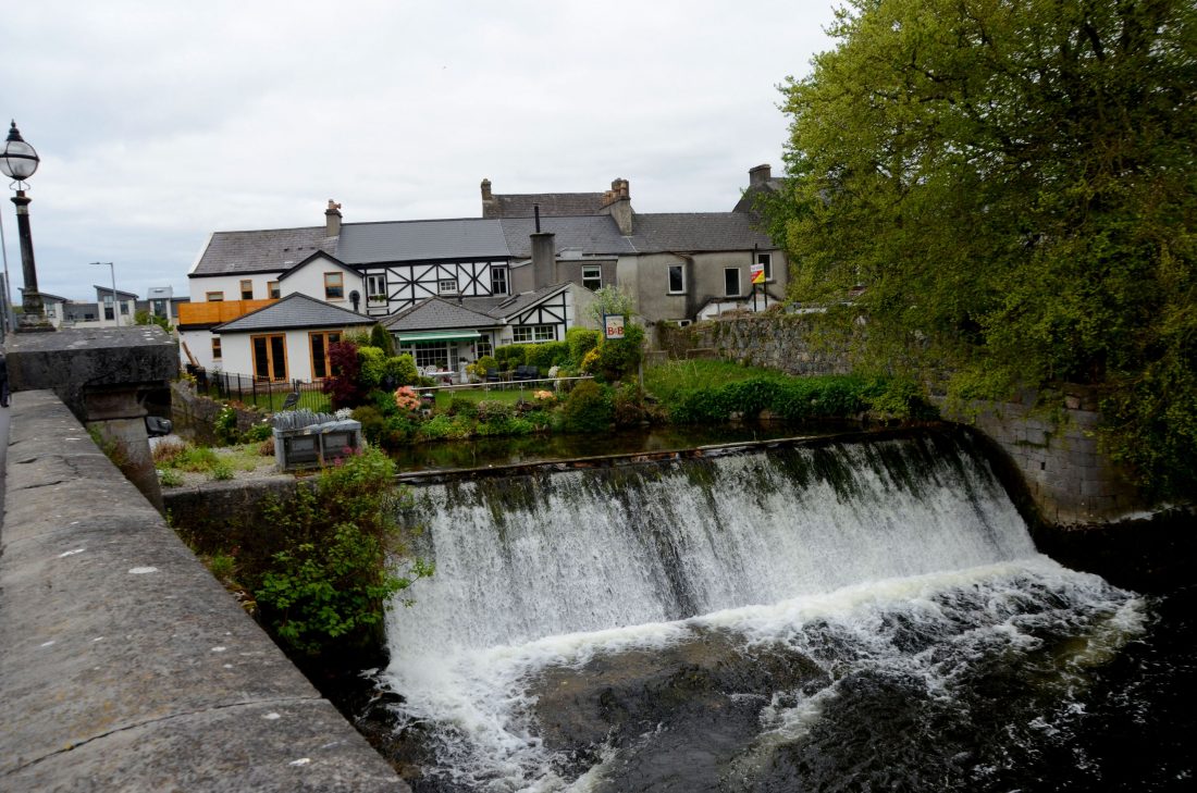 Galway casa sul fiume