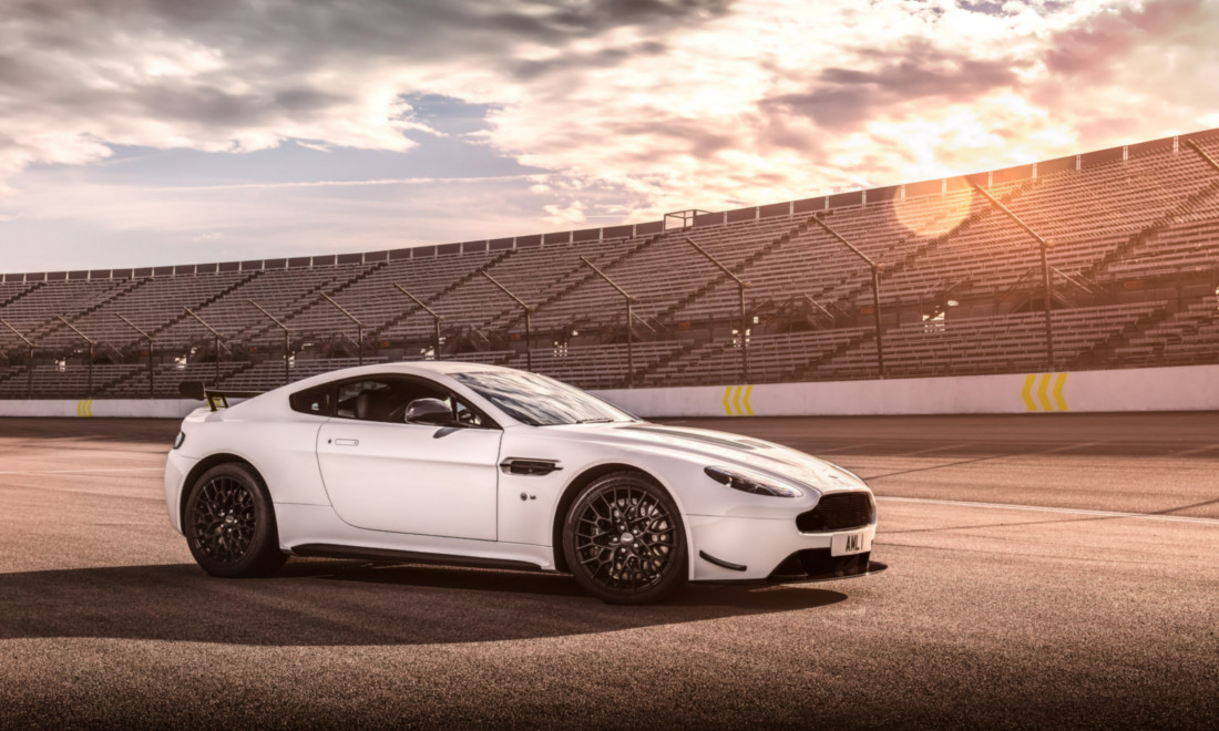 Aston-Martin-Vantage-AMR-6