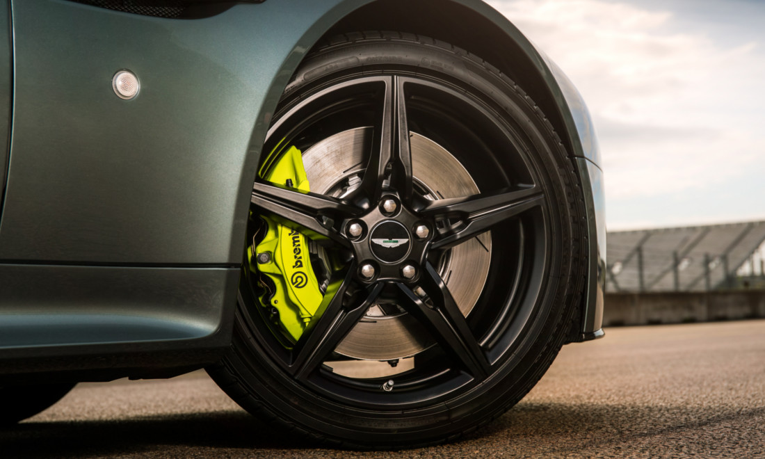 Aston-Martin-Vantage-AMR-8