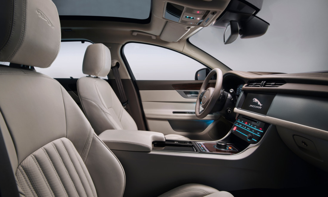 Jaguar-XF-Sportbrake-7