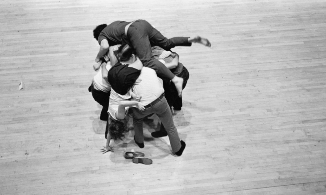 Peter-Moore-Huddle-Simone Forti-1969-Barbara-Moore-VAGA-New York-Paula-Cooper-Gallery
