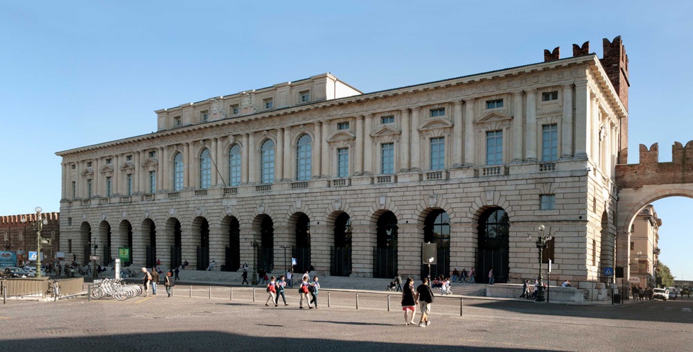 3 palazzo-della-gran-guardia