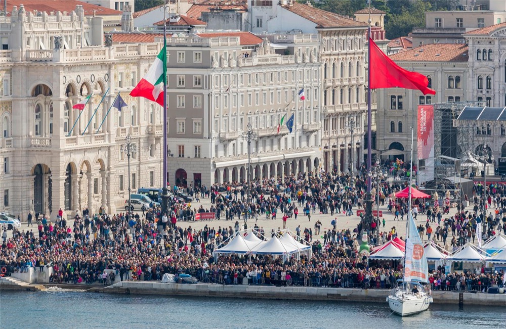 2 Barcolana piazza Unità d'Italia