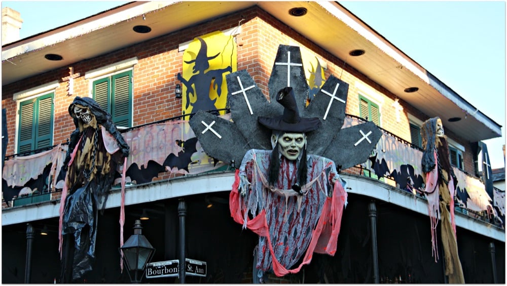 7 New Orleans-Bourbon-Street