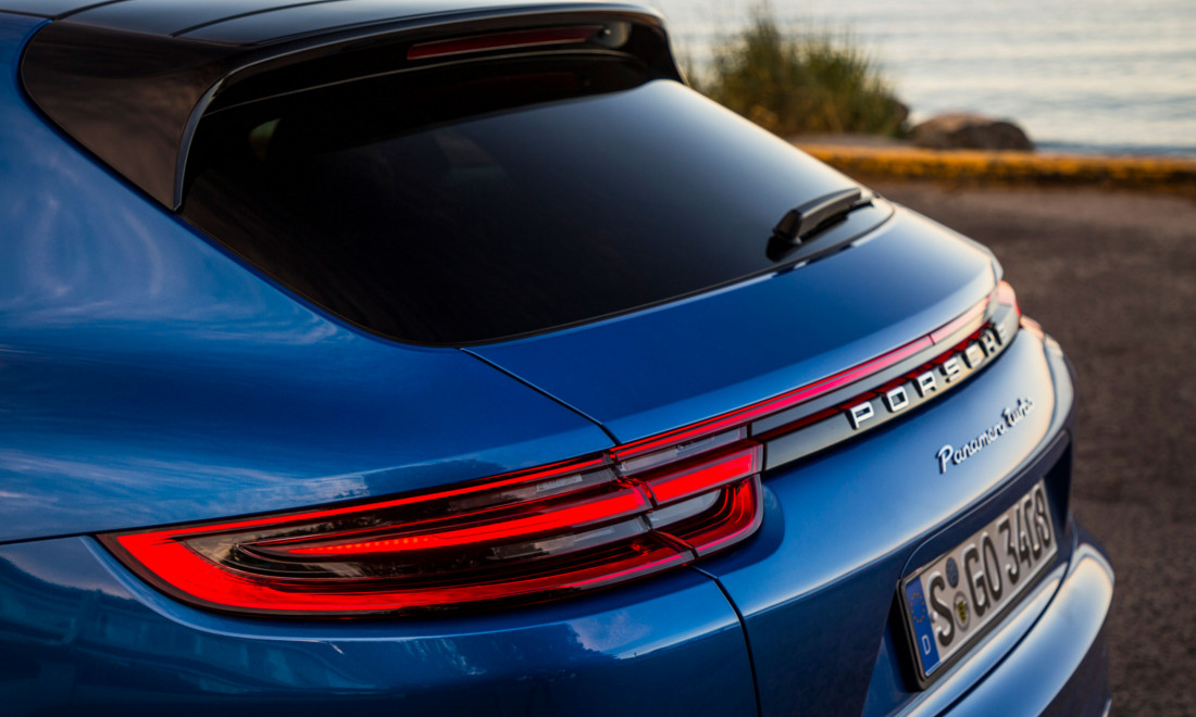 Porsche-Panamera-Turbo-S-E-Hybrid-ST-2