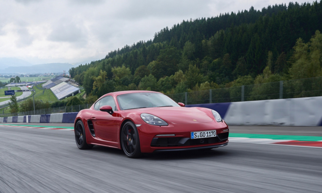 Porsche-718-Cayman-GTS-1