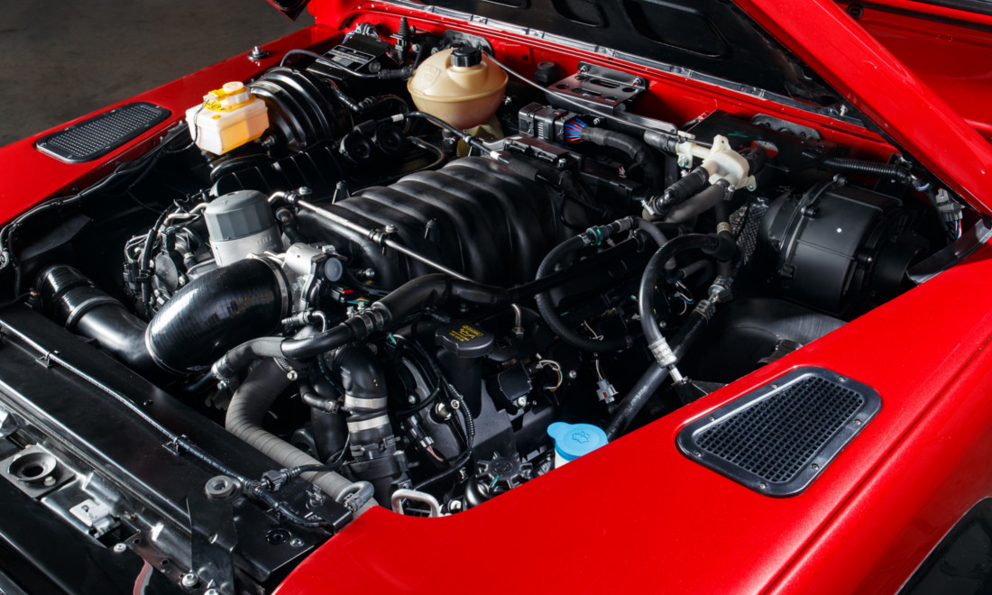 Land-Rover-Defender-Works-V8-11