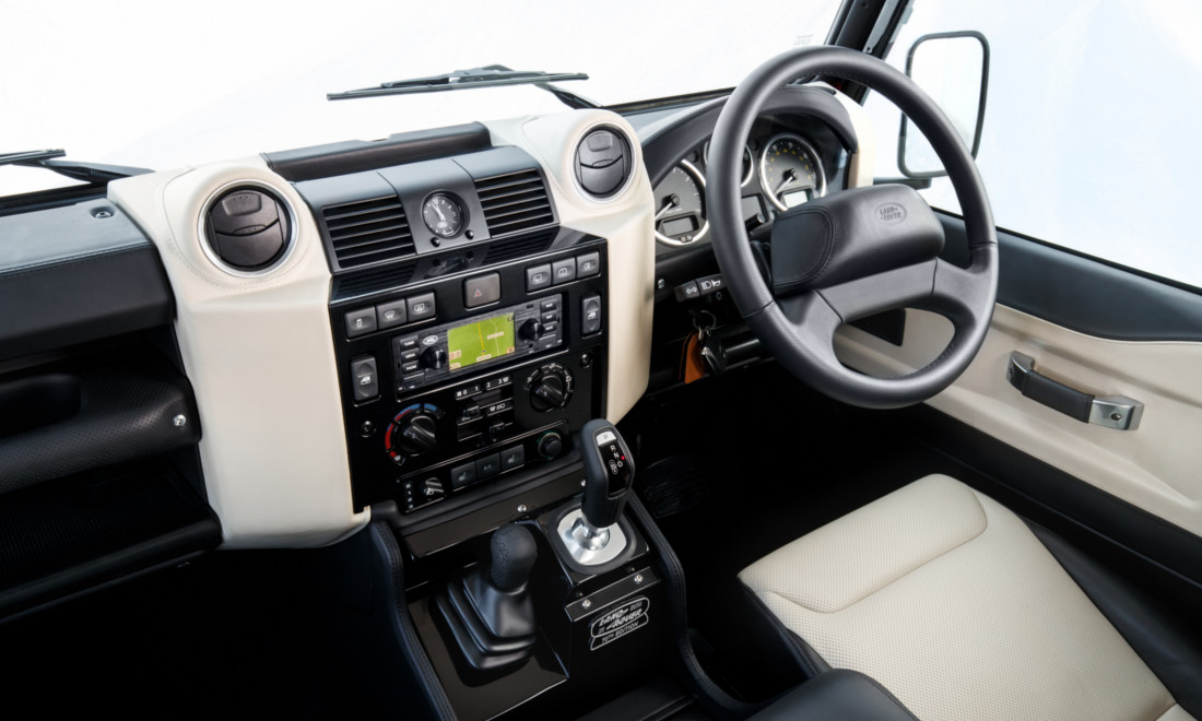 Land-Rover-Defender-Works-V8-9