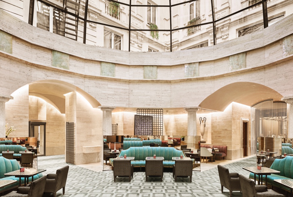 Park-Hyatt-Milan-LaCupola-Sofas