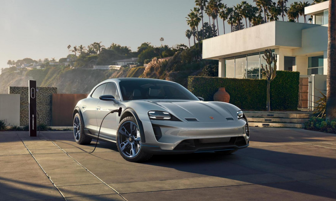 Porsche-Mission-E-Cross-Turismo-Concept