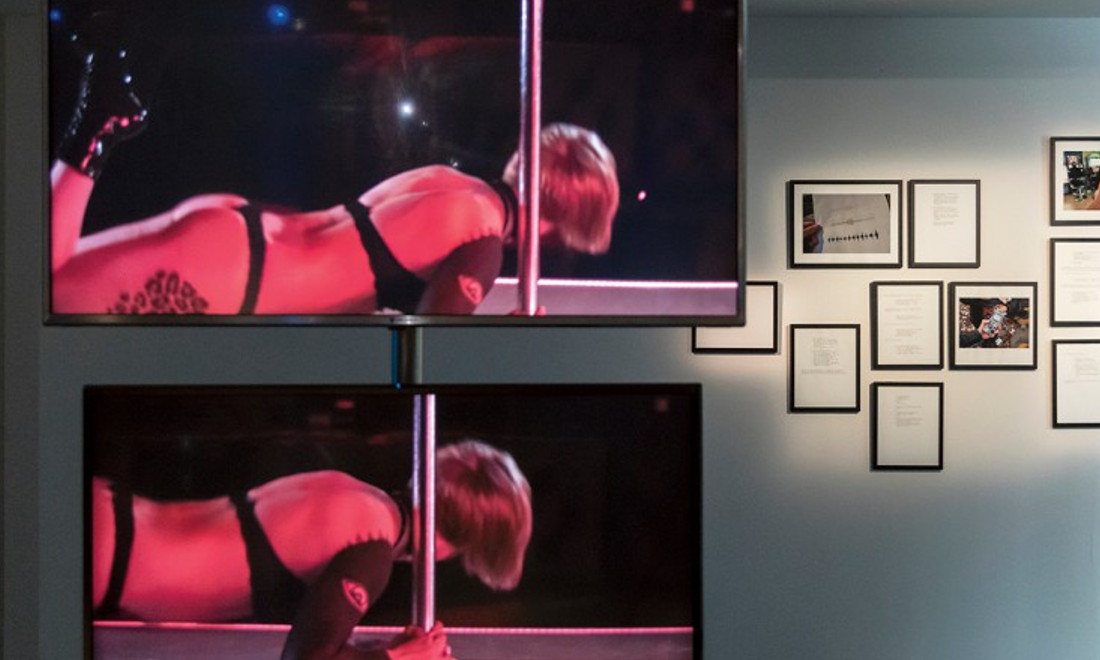 Anna-Witt-Human-Flag-21erHaus-vienna