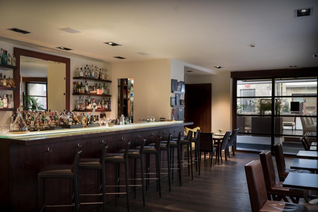 The-Fusion-Bar-Gallery-Hotel-Art