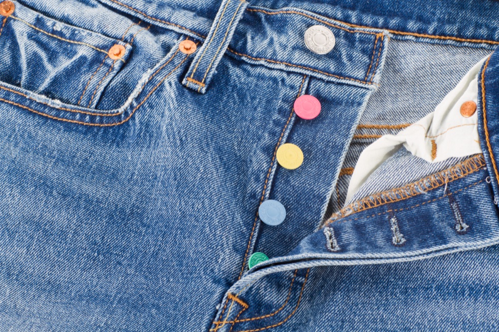 18_501Day_Prod_Laydowns_M_Colorful_Detail_01