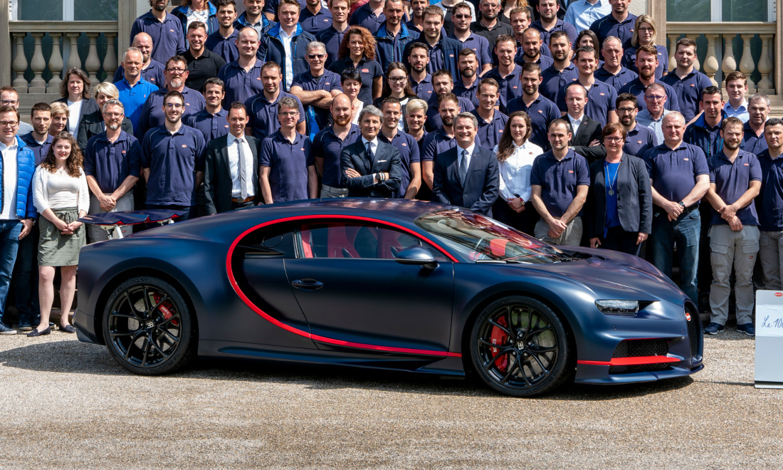 Bugatti-Chiron-100-2