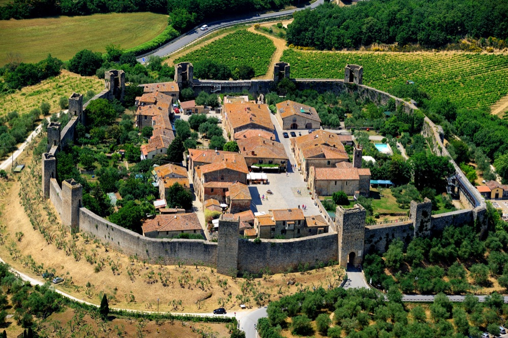 8 MONTERIGGIONI