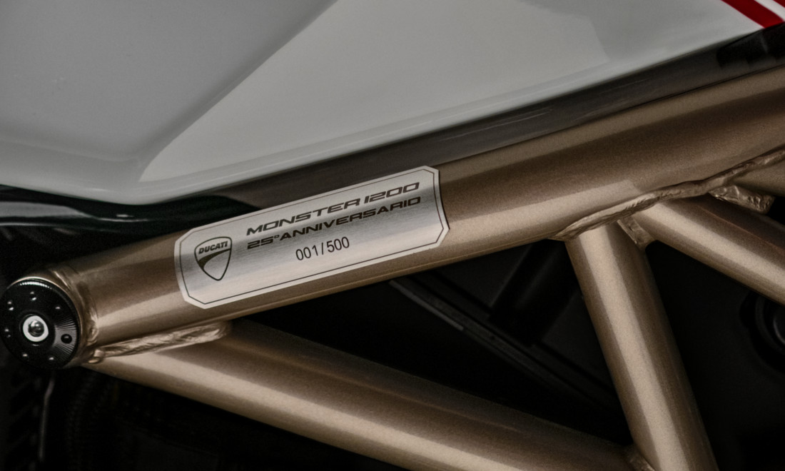 Ducati-Monster-1200-25-anniversario-10
