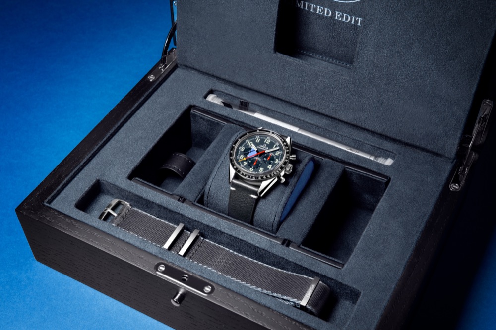 SP_Hodinkee_311.32.40.30.06.001_Watchcase3 SP_Hodinkee_311.32.40.30.06.001_Watchcase3