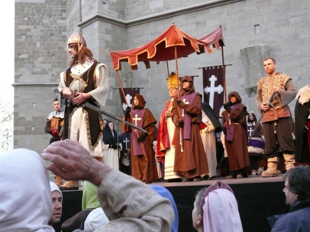 2 Vic Mercado-medieval