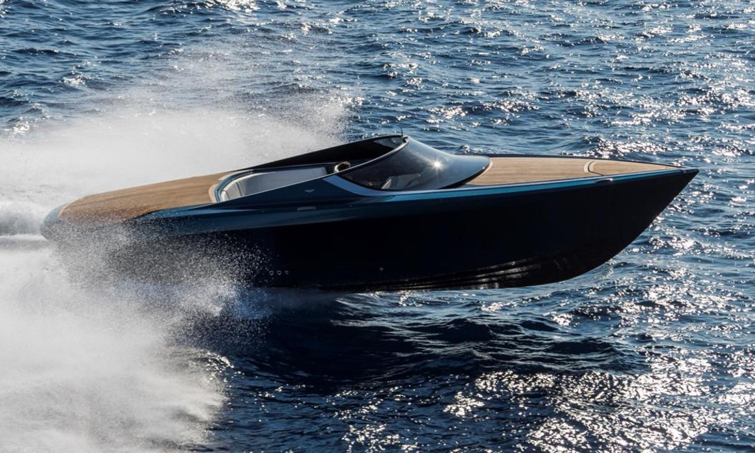 Aston-Martin-AM-37-2