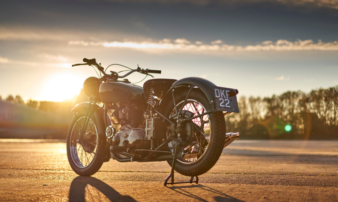 Royal-Enfield-Concept-KX-4