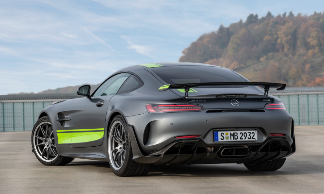 Mercedes-AMG-GT-R-Pro-2