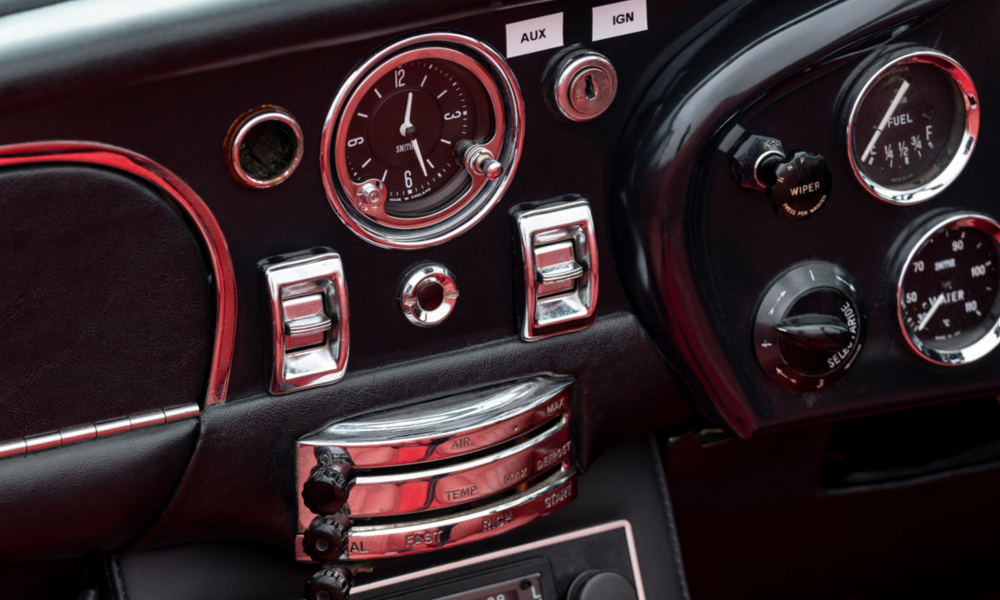 Aston-Martin-DB6-MkII-Volante-1970-elettrica-11