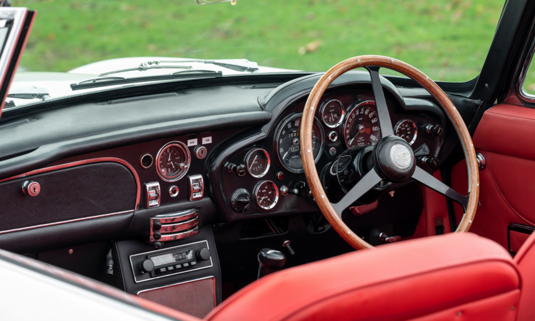 Aston-Martin-DB6-MkII-Volante-1970-elettrica-8