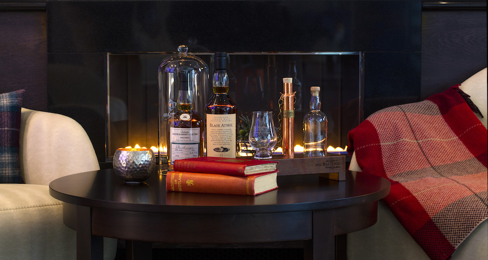 LOBBY - Fireplace Whisky