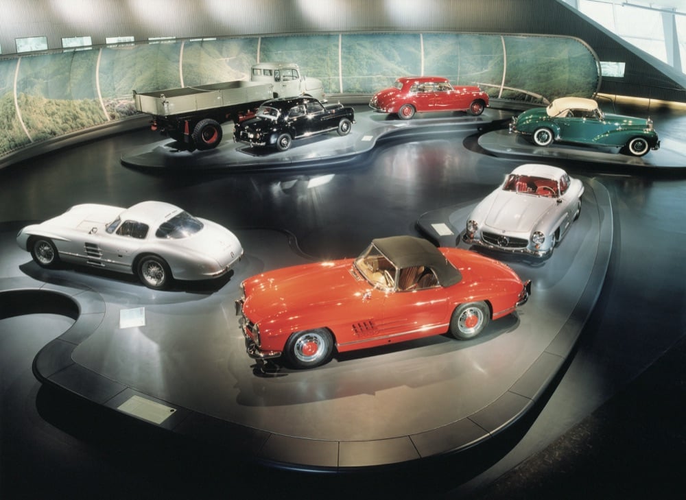 11 Mercedes-Benz Museum