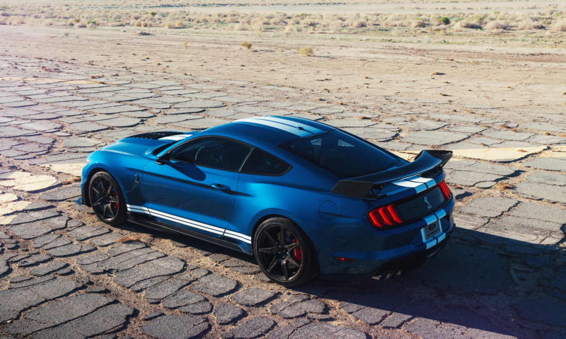 2-Ford-Mustang-Shelby-GT500
