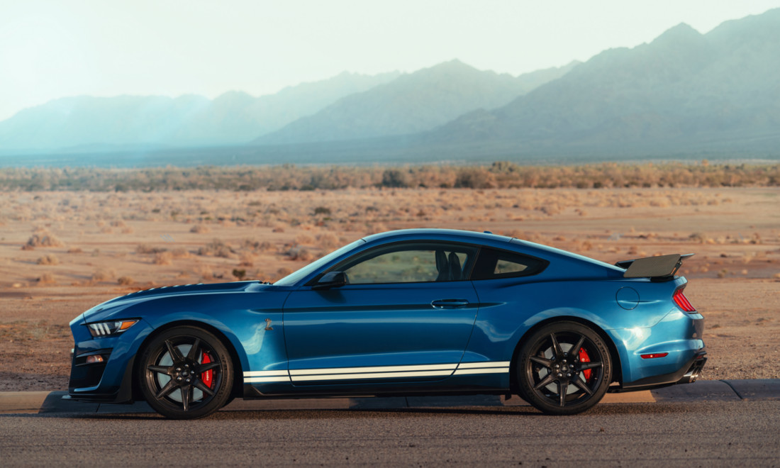 4-Ford-Mustang-Shelby-GT500