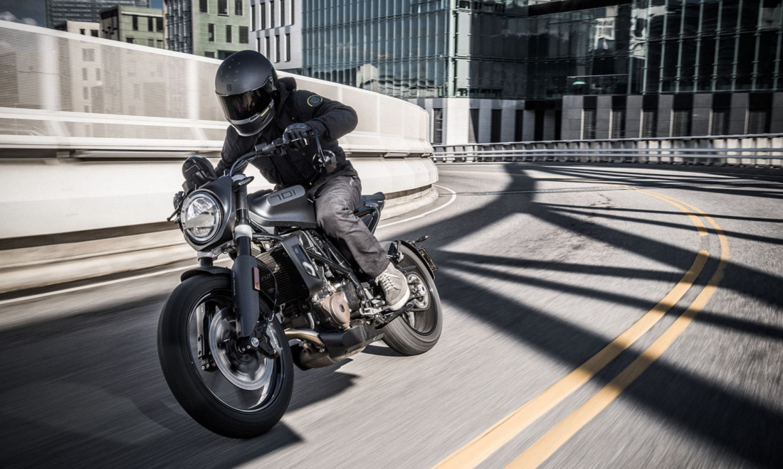 Husqvarna-Svartpilen-701-4