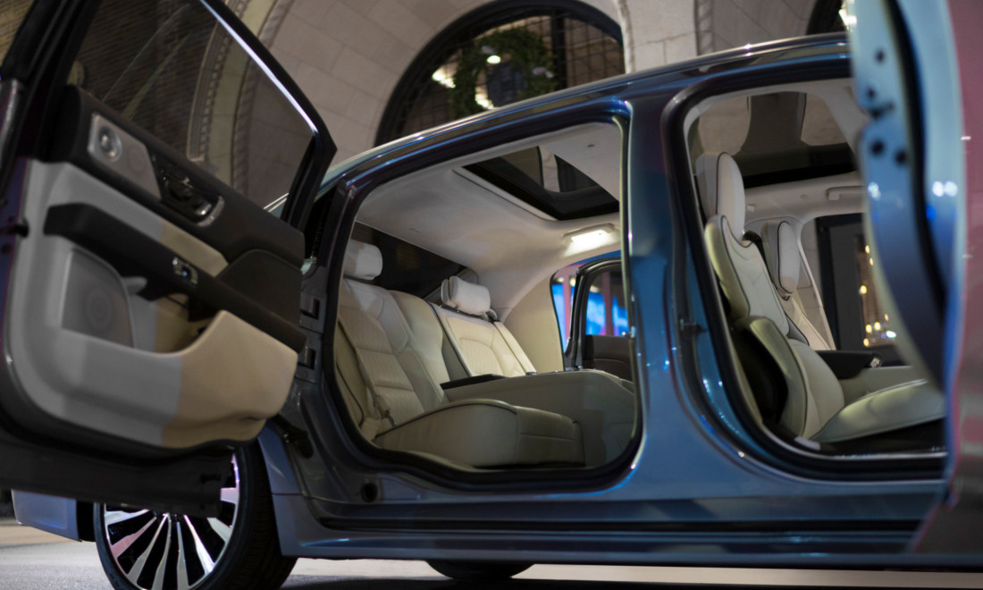 Lincoln-Continental-Coach-Door-Edition-5