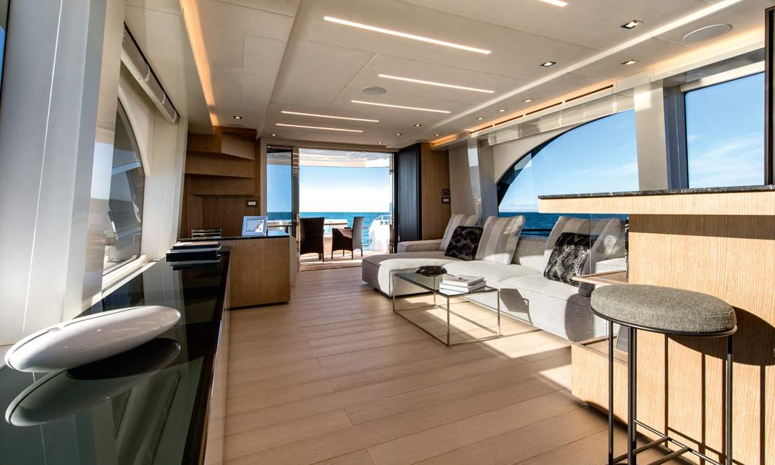 Monte-Carlo-Yachts-MCY-70-3
