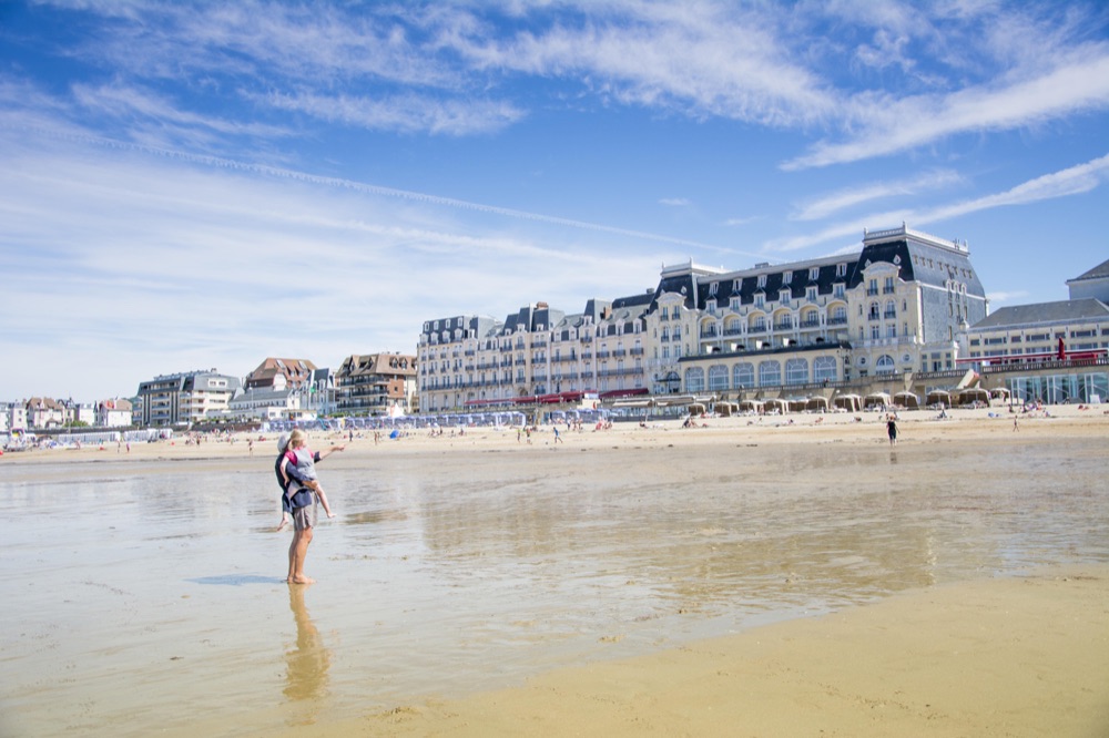 15 CABOURG Plage Grand hotel